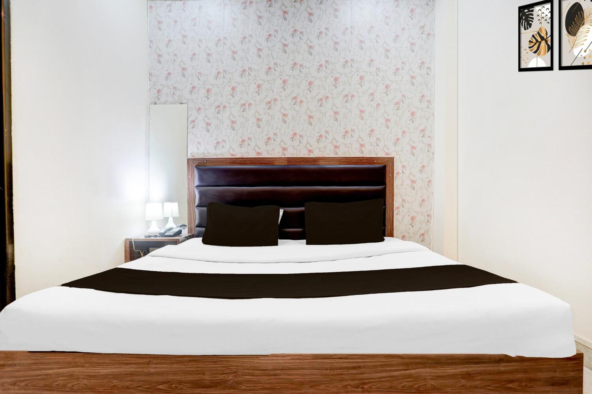Super Hotel O Sankat Mochan Gandhi Nagar Kakarmatha Kültér fotó